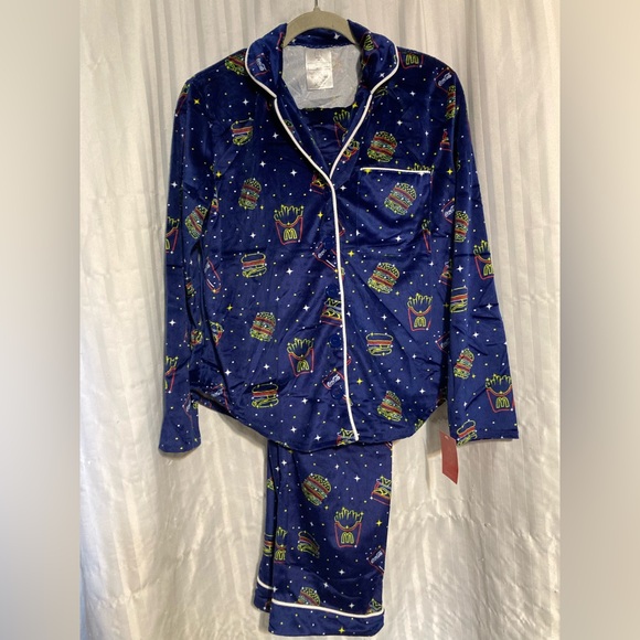 NWT McDonald’s 2022 Dream Order Limited Edition Pajama Set S/M Galaxy - Picture 1 of 6
